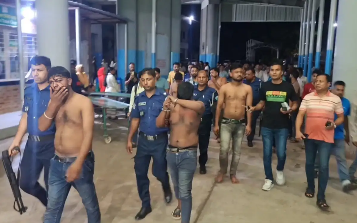 বগুড়া শজিমেক হাসপাতালে রোগীর মৃত্যুকে কেন্দ্র করে সংঘর্ষ, আহত ১২