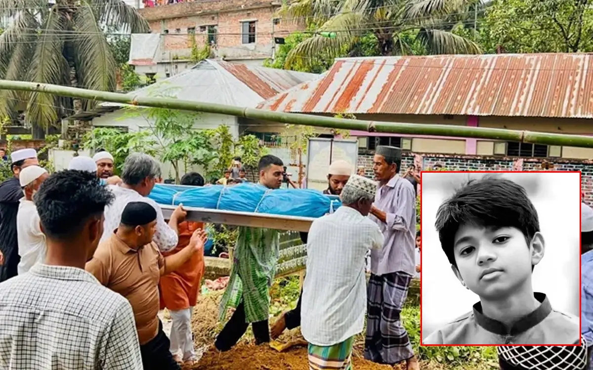 চিরনিদ্রায় শায়িত অপ্রতিম, একমাত্র সন্তান হারিয়ে বাকরুদ্ধ মা