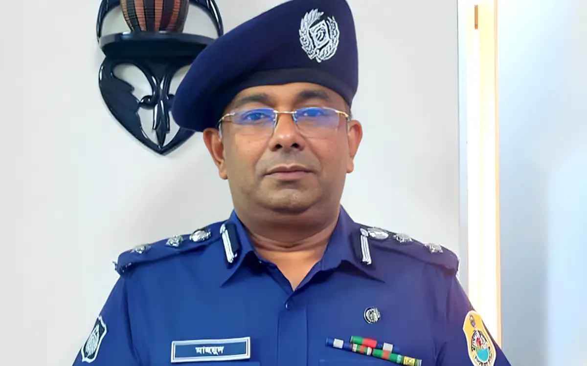 কক্সবাজার ট্যুরিস্ট পুলিশের সাবেক এসপি আপেল মাহমুদ সাময়িক বরখাস্ত