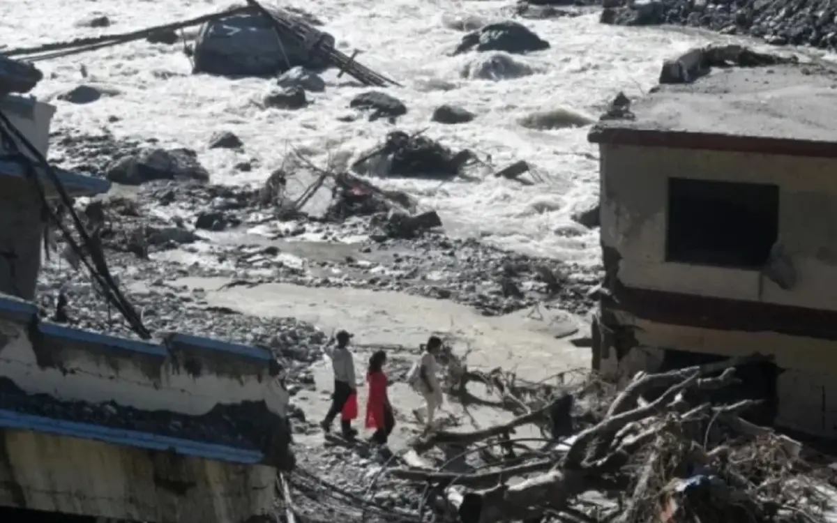 নেপালে বুধিগণ্ডী নদীতে আকস্মিক বন্যা, ভেসে গেছে ঘরবাড়ি