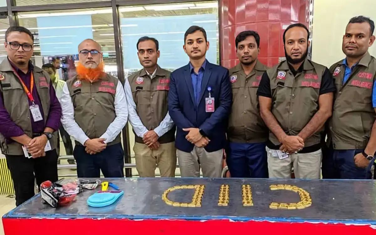 শাহজালাল বিমানবন্দরে দুই কর্মীর জুতায় মিলল ১৬ কোটি টাকার স্বর্ণ