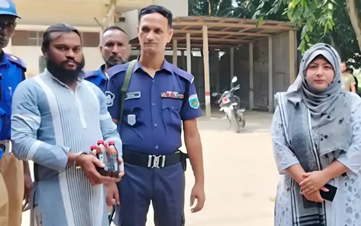 জিডি করতে থানায় গিয়ে মদসহ আটক, যুবকের কারাদণ্ড