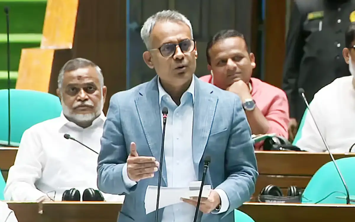 মেট্রোরেলের ৪৬ পিলারে ফাটল চিহ্নিত: সংসদে সেতুমন্ত্রী