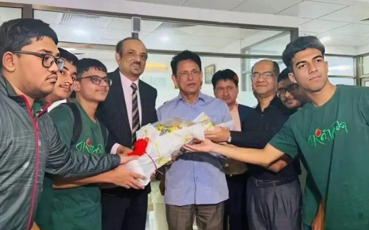 পরীক্ষায় ভালো ফলের পাশাপাশি সহশিক্ষা কার্যক্রমেও যুক্ত হতে হবে: শিক্ষামন্ত্রী