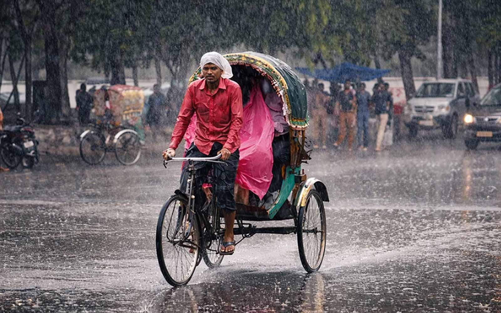 সন্ধ্যার মধ্যে ৭ জেলায় বজ্রসহ ঝড়-বৃষ্টির আভাস
