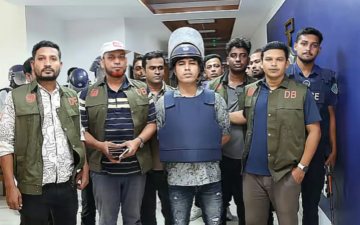 ‘শীর্ষ সন্ত্রাসী’ ডেভিড ইমন পাঁচ দিনের রিমান্ডে