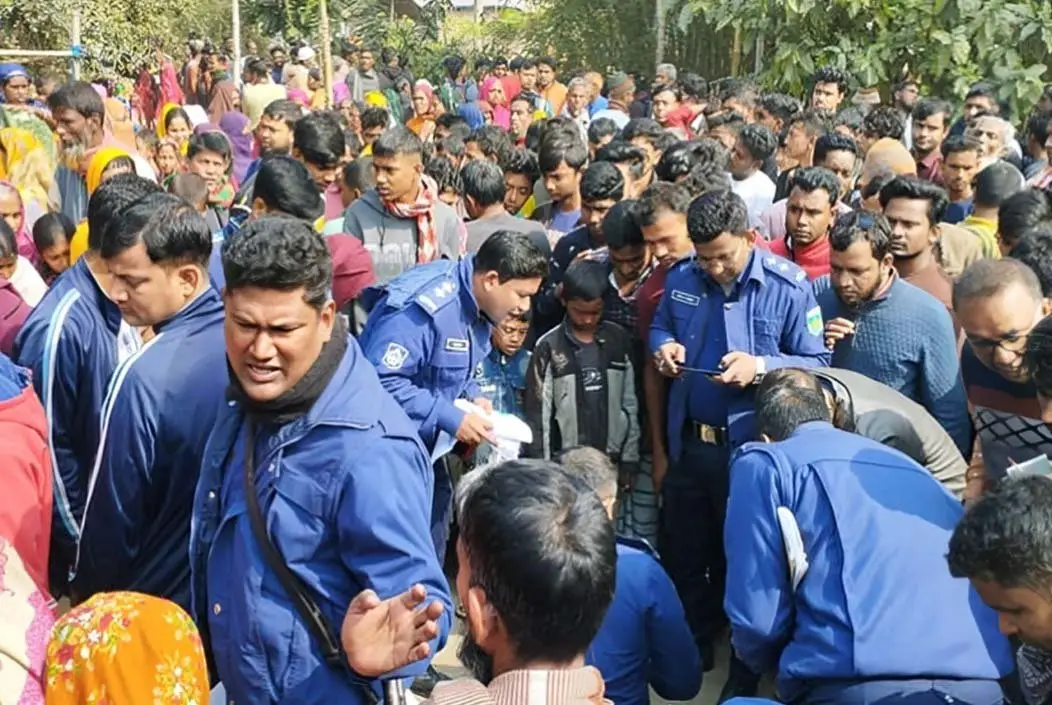 পাবনার চাটমোহরে মা ও শিশু সন্তানকে শ্বাসরোধে হত্যা করে ...