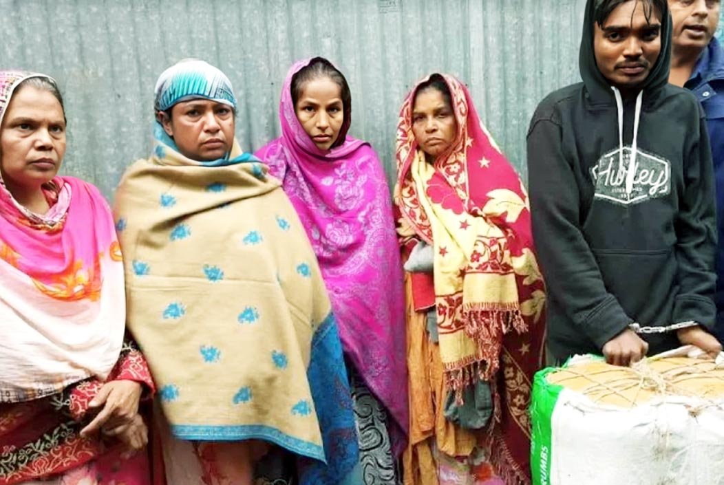 টাঙ্গাইলের সখীপুরে এক মণ গাঁজাসহ ৫ মাদক কারবারি আটক