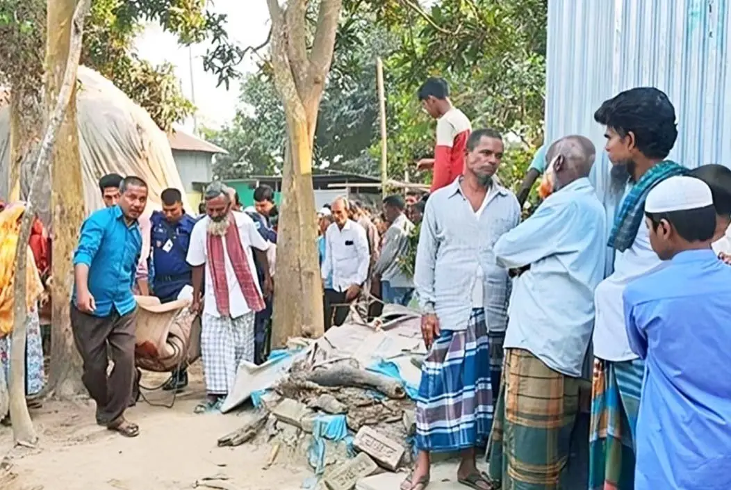 টাঙ্গাইলের ঘাটাইলে ভাতিজার লাঠির আঘাতে চাচার মৃত্যু, গ্...