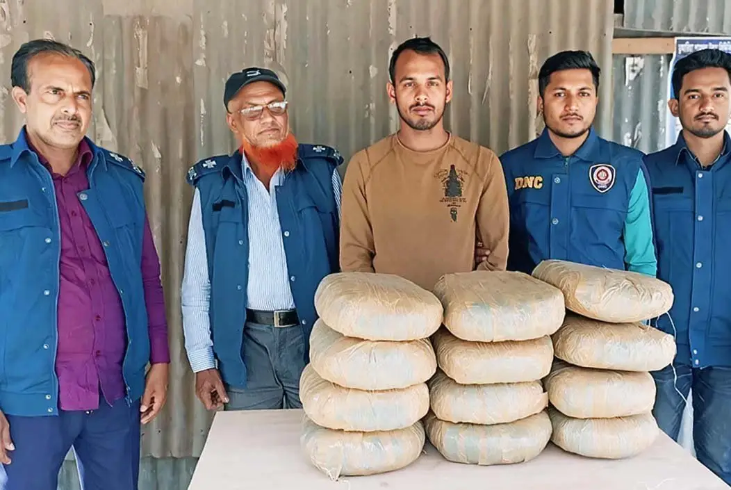 নড়াইলের কালিয়ায় ২৮ কেজি গাঁজাসহ গ্রেফতার ১