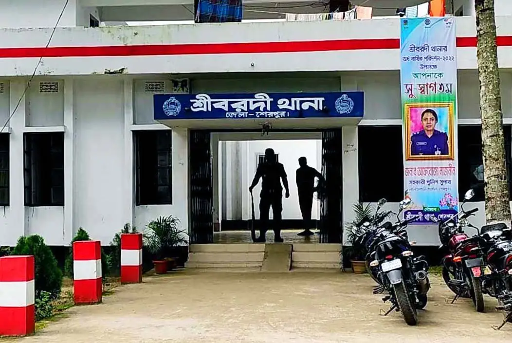 শেরপুরের শ্রীবরদীতে হাতুড়ির আঘাতে বাবাকে হত্যা, ছেলে গ...