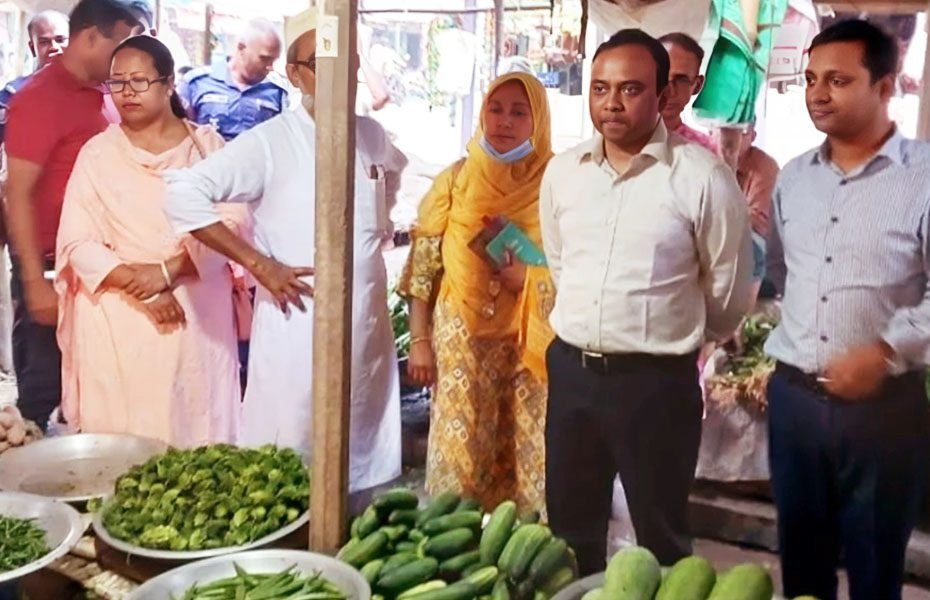 টাঙ্গাইলের সখীপুরে দ্রব্যমূল্য নিয়ন্ত্রণে বাজার মনিটরিং