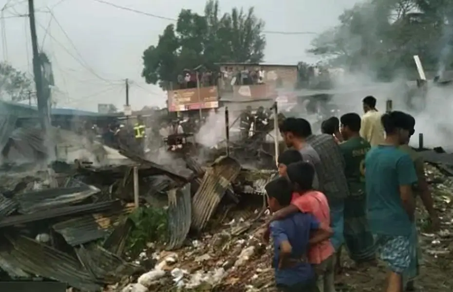 নোয়াখালীর কোম্পানীগঞ্জে ৮টি দোকান আগুনে পুড়ে ছাই