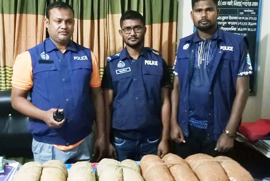 ব্রাহ্মণবাড়িয়ার বিজয়নগরে লিচু বাগান থেকে ১৮ কেজি গাঁজা উদ্ধার