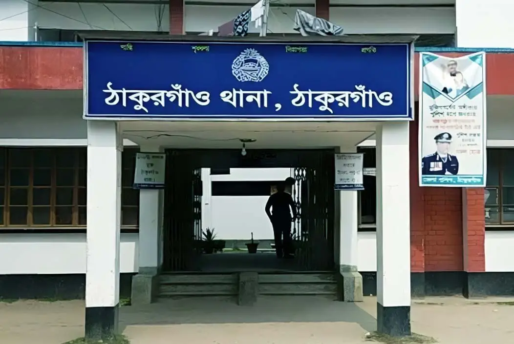 ঠাকুরগাঁওয়ে শিশুর পুরুষাঙ্গে ইট বেঁধে ভিডিও ধারণ, আটক ৩...