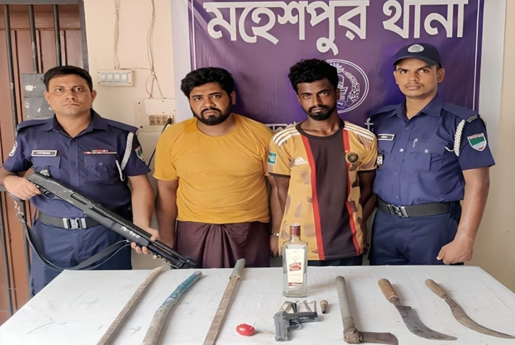 ঝিনাইদহের মহেশপুরে পিস্তল ও দেশীয় অস্ত্রসহ আটক ২