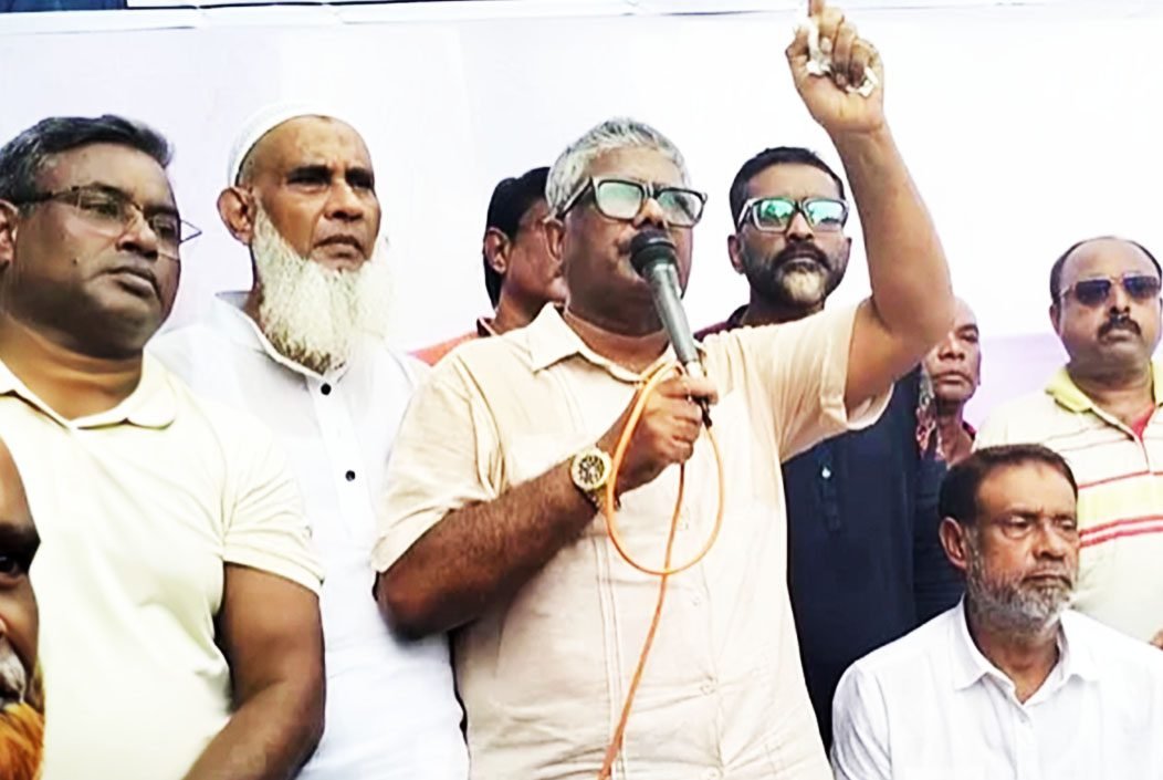 শেখ হাসিনার ছবি প্রচার করলে টিভি-পত্রিকায় আগুন দেওয়া হবে: দুলু