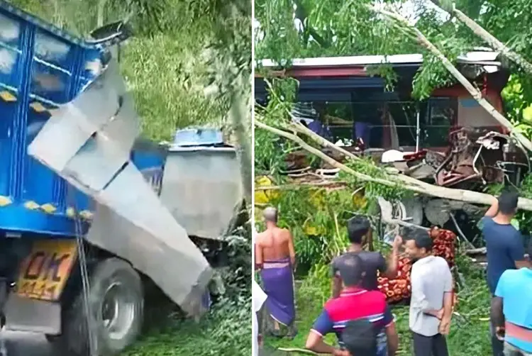কাশিয়ানীতে বাস-ট্রাকের মুখোমুখি সংঘর্ষে ৫ জনের মৃত্যু