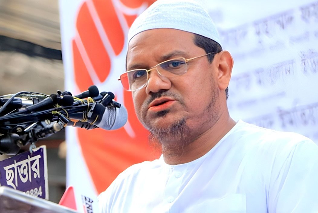 ১৬ বছর দেশের জনগণ পরাধীনতার শিকলে আবদ্ধ ছিল: চরমোনাই পীর