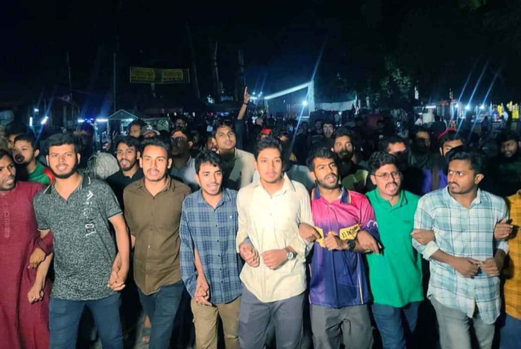 রাষ্ট্রপতি সাহাবুদ্দিনের পদত্যাগের দাবিতে শিক্ষার্থীদের বিক্ষোভ