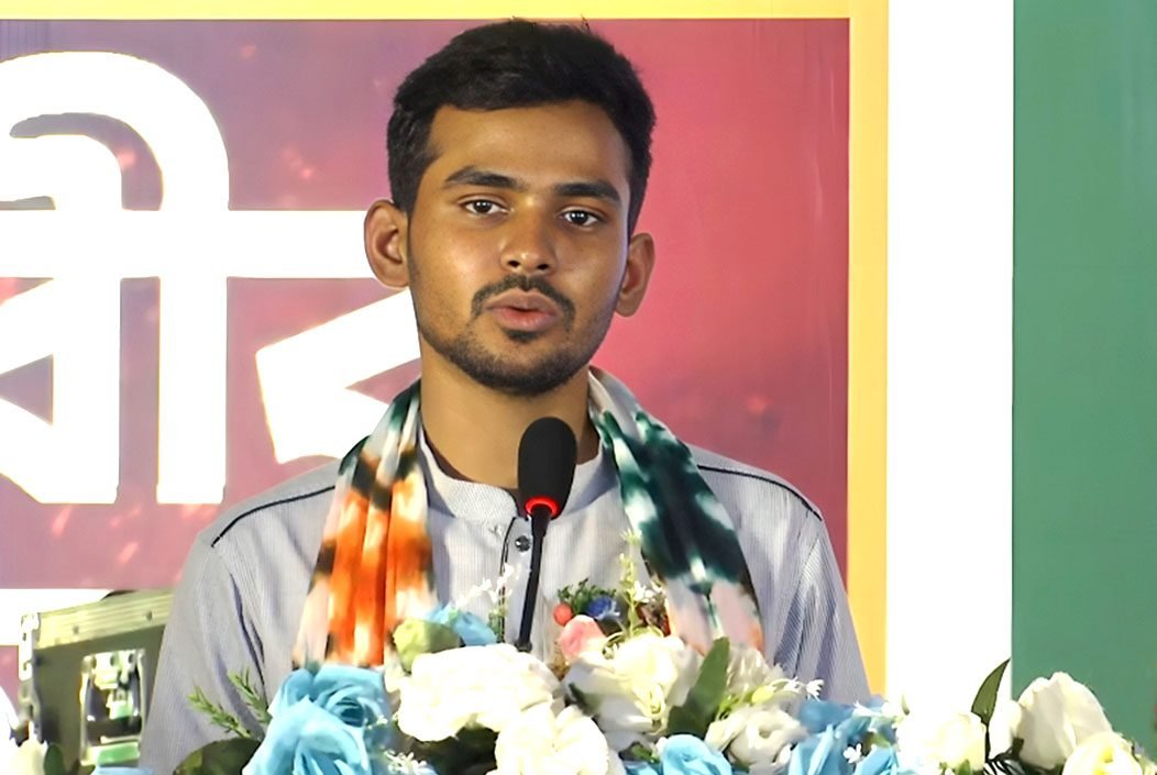 সরকার ১ কোটি ৮০ লাখ বেকারকে সহযোগিতা করবে: উপদেষ্টা আসিফ