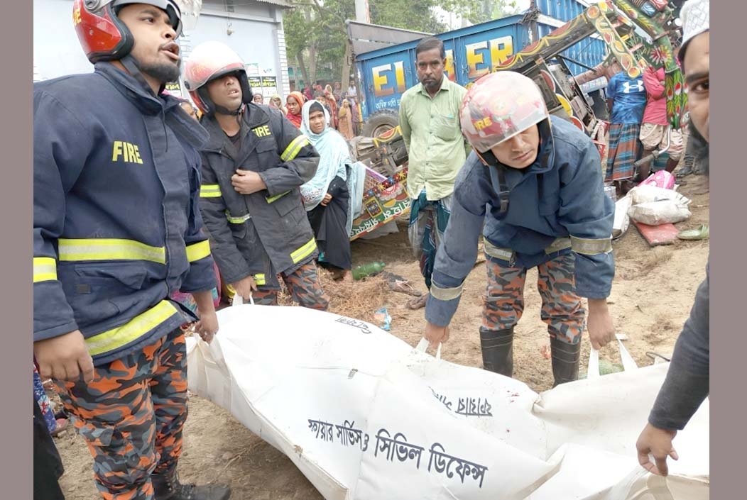 বগুড়ার শেরপুরে ভয়াবহ সড়ক দুর্ঘটনায় নিহত ২, আহত ২১