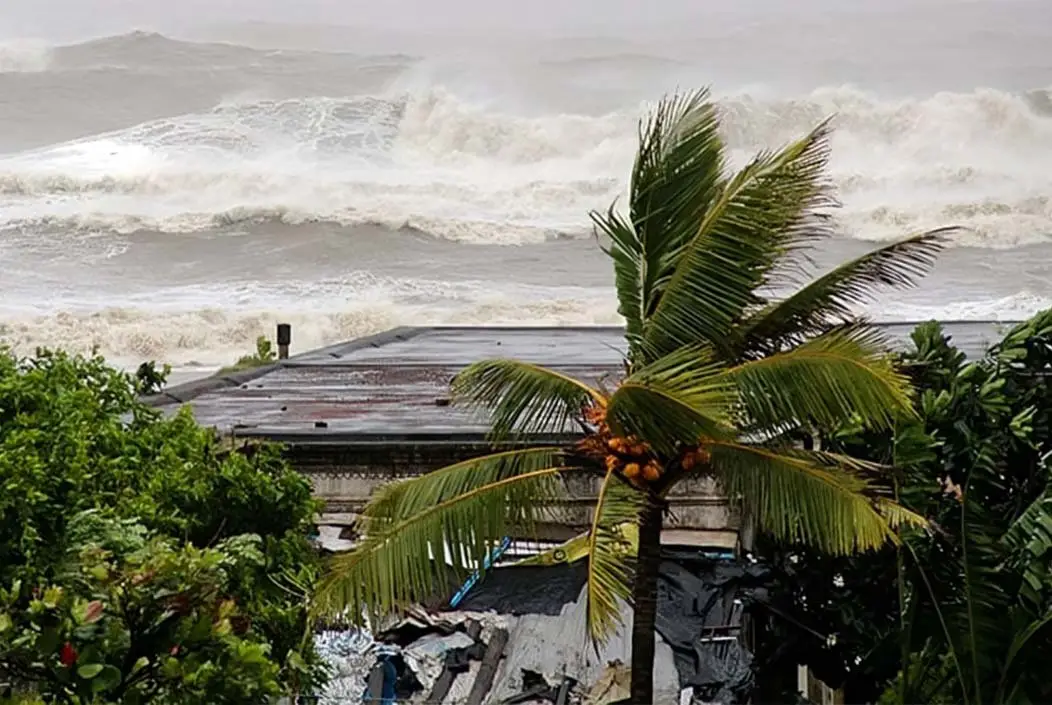 ১০ জেলায় সন্ধ্যার মধ্যে ৬০ কিমি বেগে ঝড়ের আশঙ্কা, সতর্ক...