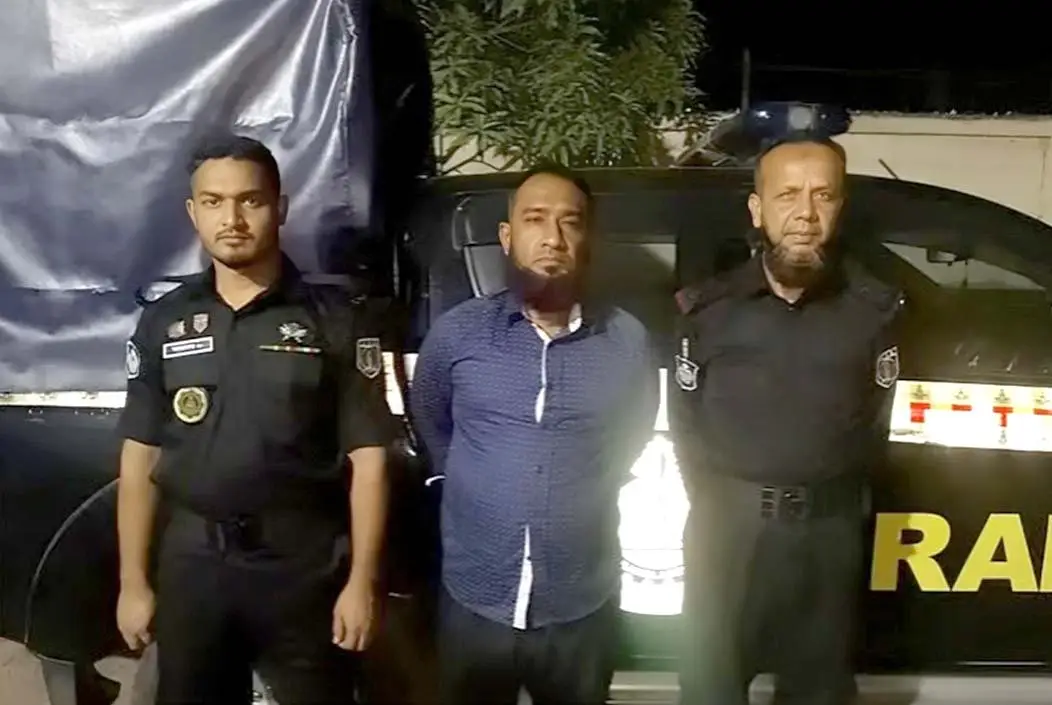 শীর্ষ সন্ত্রাসী সুব্রত বাইনের সহযোগী ‘শুটার’ মাহফুজুর গ...