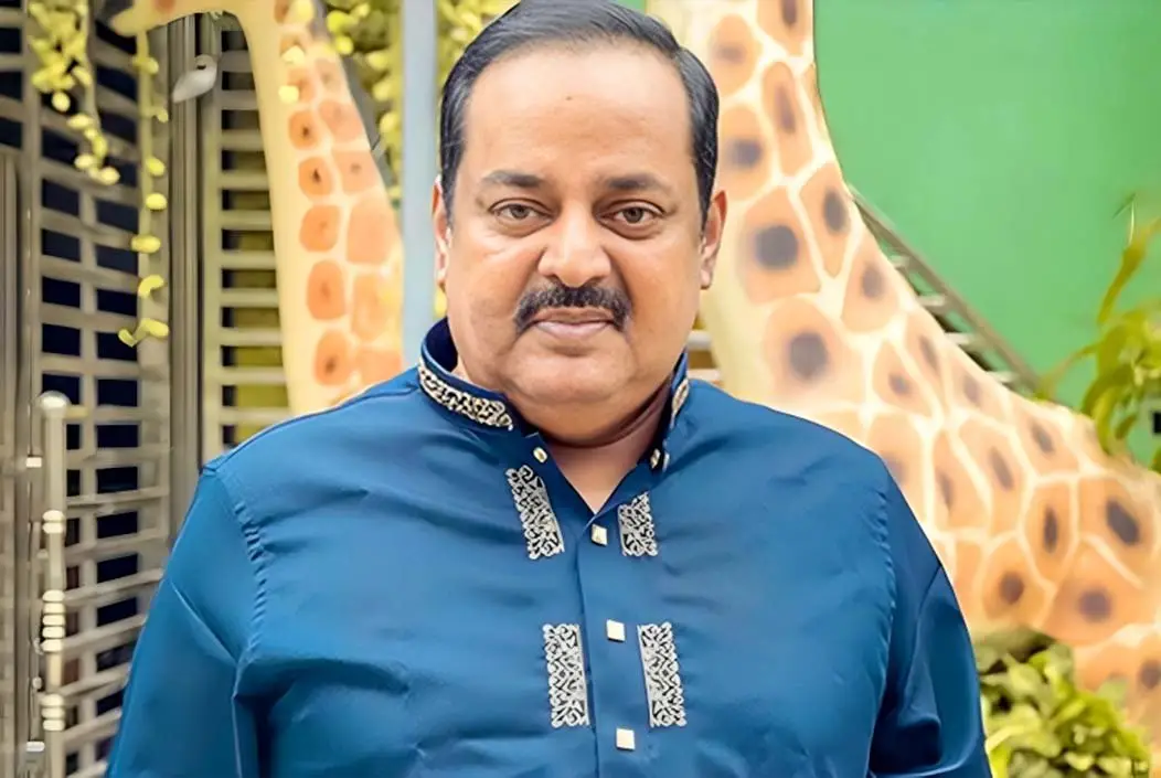 এসিড নিক্ষেপ ও মারধরের অভিযোগে ডিপজলসহ দুজনের বিরুদ্ধে মামলা
