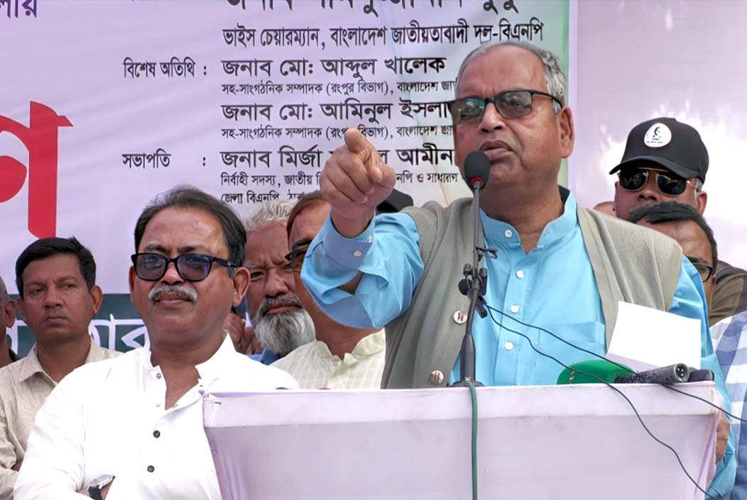 ২৪ ও ৭১-এর দুই ‘গণহত্যাকারী’ মিল হওয়ার চেষ্টা করছে: দুদু