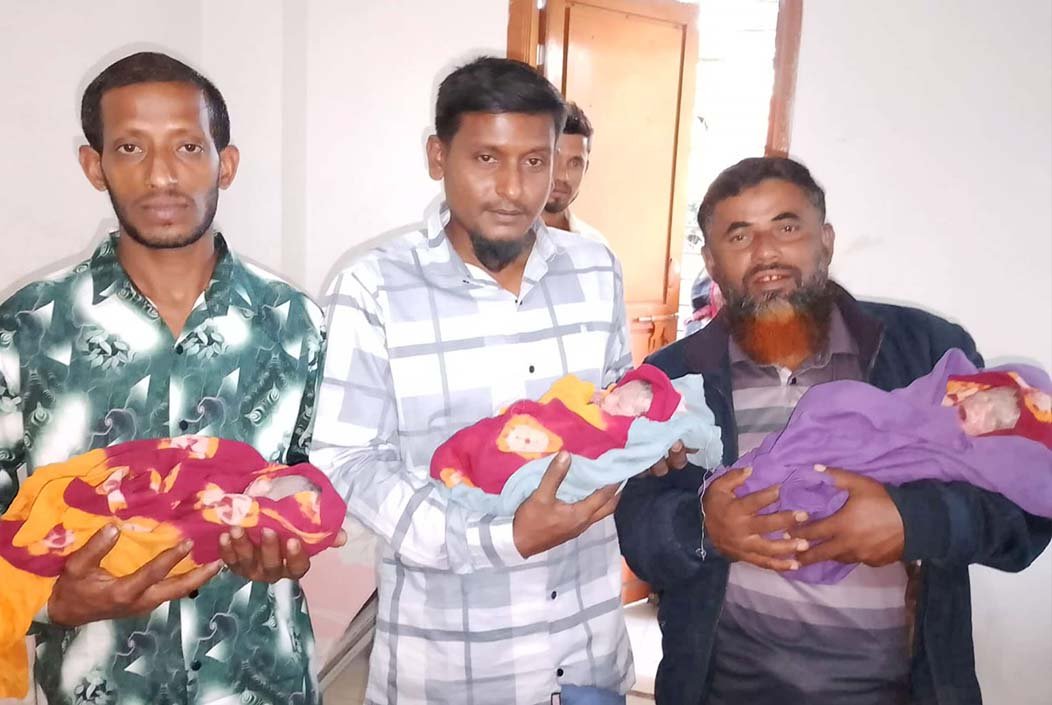বগুড়ায় একই দিনে তিন সন্তানের মা আঁখি