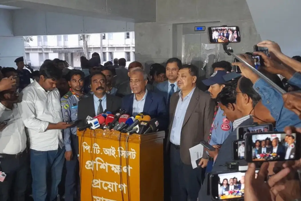 নির্বাচনের দায়িত্বে কোনো আওয়ামী লীগের দোসর নেই: স্বরাষ্ট্র উপদেষ্টা