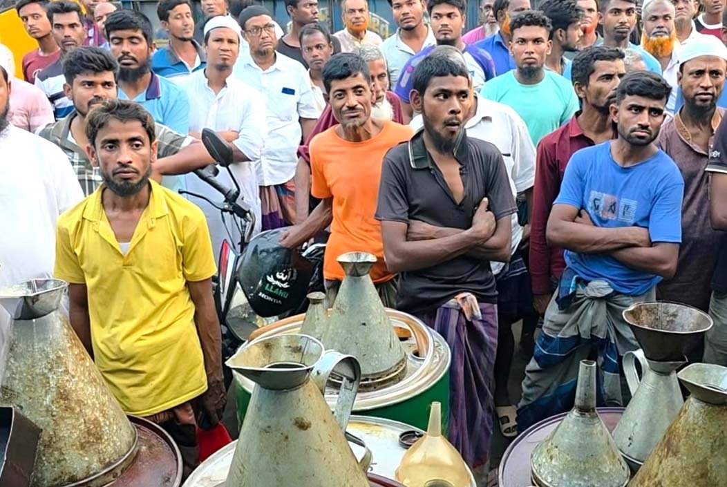 শেরপুরে আড়াই হাজার লিটার ডিজেল জব্দ, ব্যবসায়ীকে জরিমানা