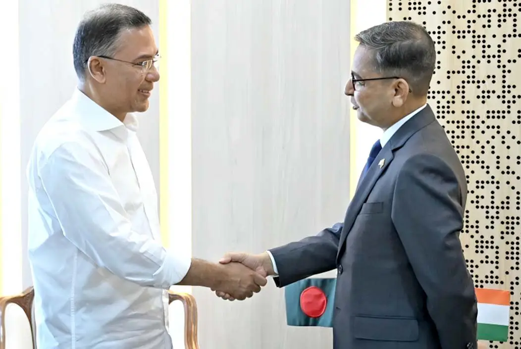 প্রধানমন্ত্রীর সঙ্গে ভারতীয় হাইকমিশনারের সাক্ষাৎ