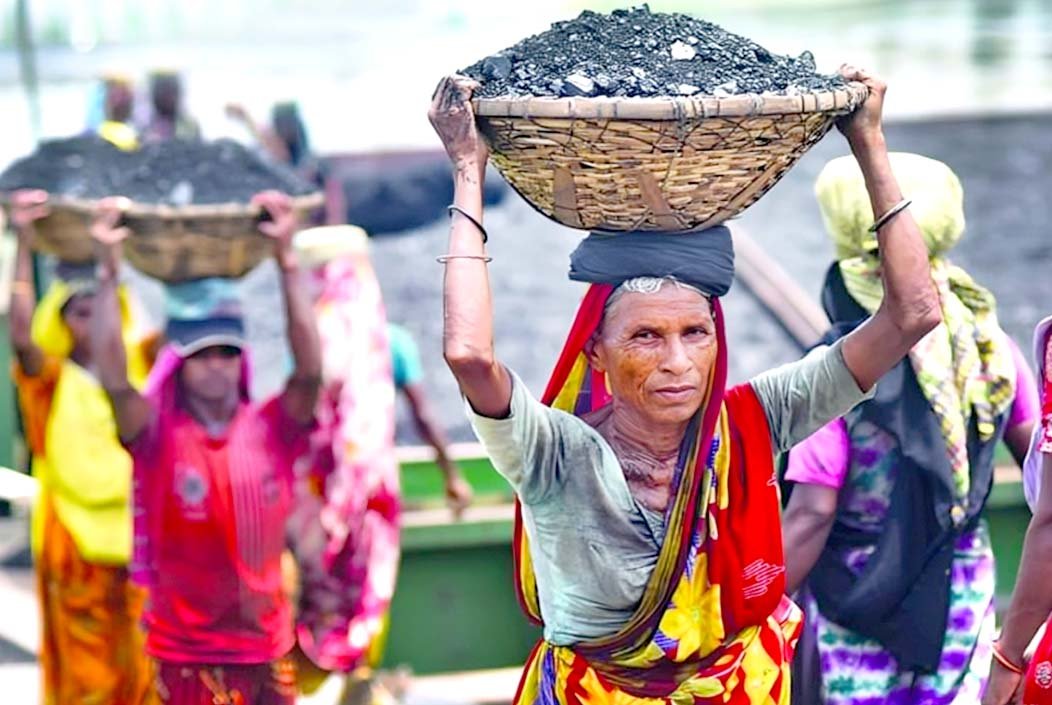 আজ মহান মে দিবস