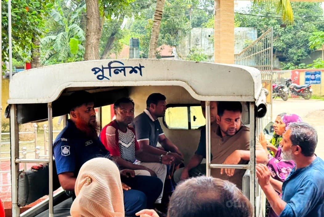 শেরপুরে পুলিশি অভিযানে সাবেক ছাত্রনেতাসহ গ্রেপ্তার ৪
