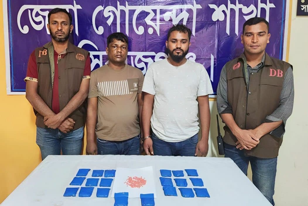 সিরাজগঞ্জে ইয়াবাসহ গ্রেফতার ২