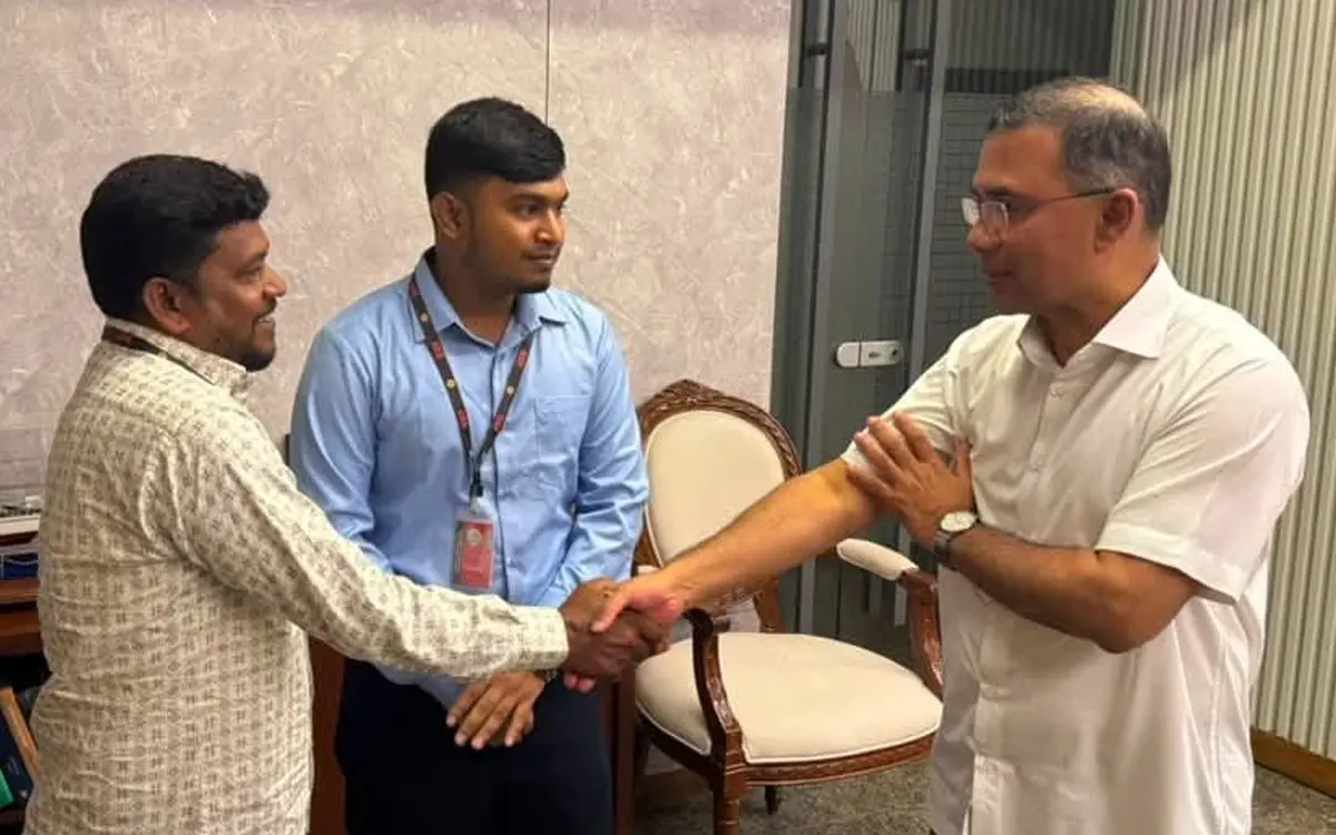 রিকশাচালকের ছেলের সুইডেনযাত্রার স্বপ্নপূরণ করলেন প্রধানমন্ত্রী তারেক রহমান