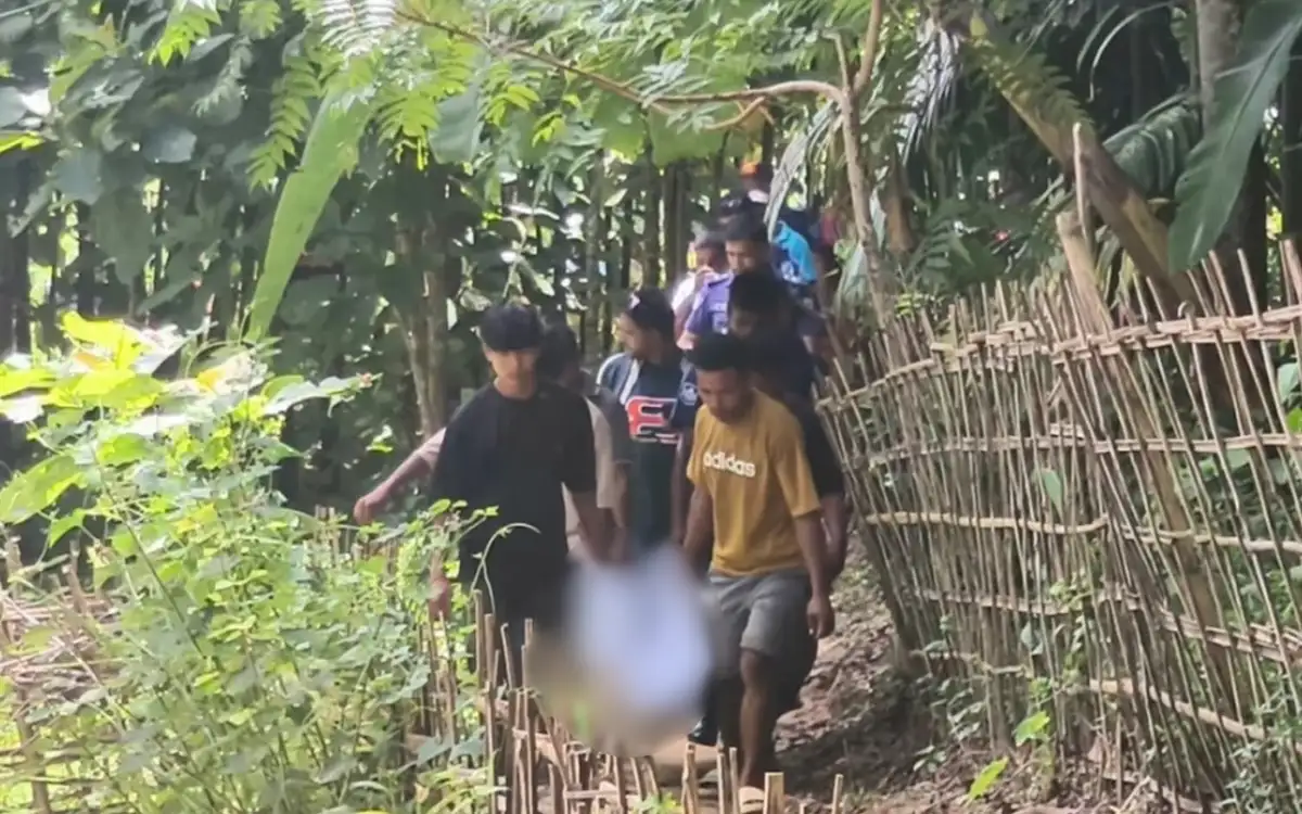 খাগড়াছড়িতে নিজ ঘর থেকে গৃহবধূর মরদেহ উদ্ধার, ধর্ষণের পর হত্যার অভিযোগ