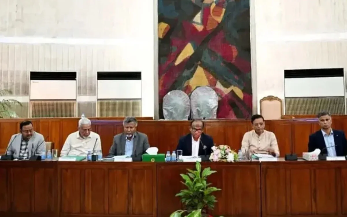 আপনারা প্রজাতন্ত্রের কর্মচারী, কোনো দল বা ব্যক্তির নন: সংসদীয় স্থায়ী কমিটির সভাপতি