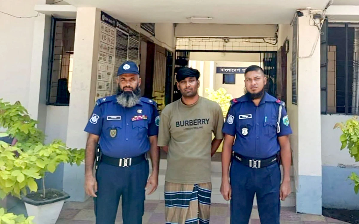 বগুড়ায় ‘জয় বাংলা, জয় বঙ্গবন্ধু’ স্লোগান দেওয়ায় যুবক গ্রেপ্তার