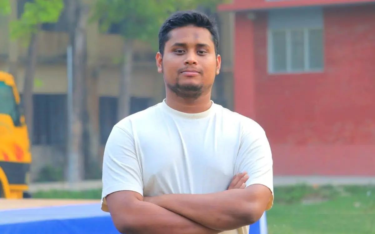 নতুন সরকারেও চলছে ঘুষের প্রতিযোগিতা, বিএমইটি কার্ডে প্রবাসীদের হয়রানি: হাসনাত আব্দুল্লাহ