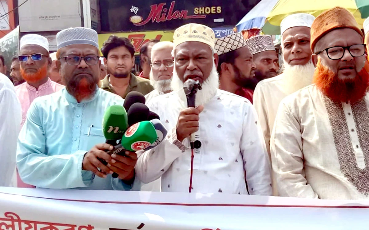 দায়িত্ব পালনে ব্যর্থ হলে চুড়ি পরে বসে থাকুন, ডিসিকে জামায়াত