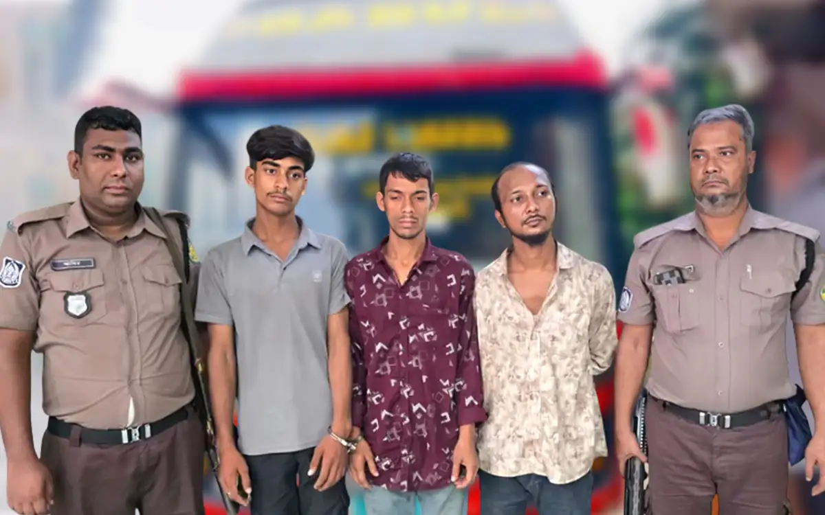 যাত্রীর টাকায় নজর, বাসে শ্বাসরোধে হত্যা: বাসচালকসহ গ্রেপ্তার