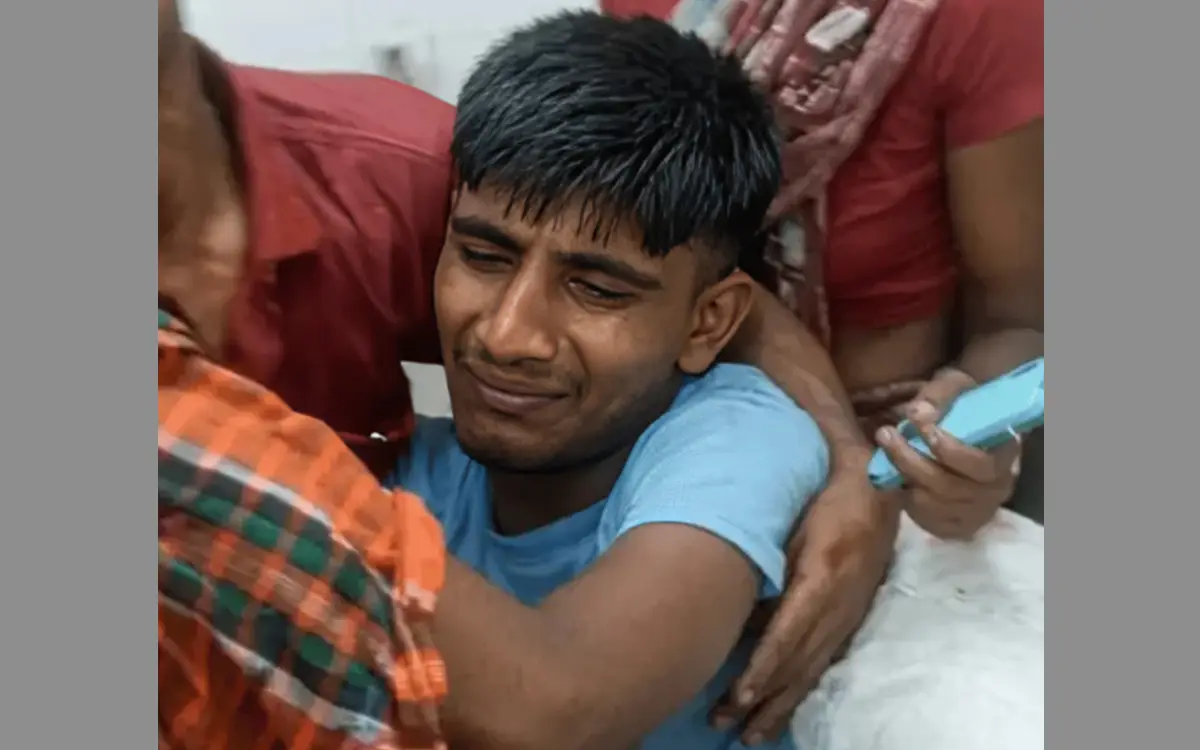 গলাচিপায় পটকা বিস্ফোরণে তরুণের বাঁ হাতের পাঁচ আঙুল বিচ্ছিন্ন