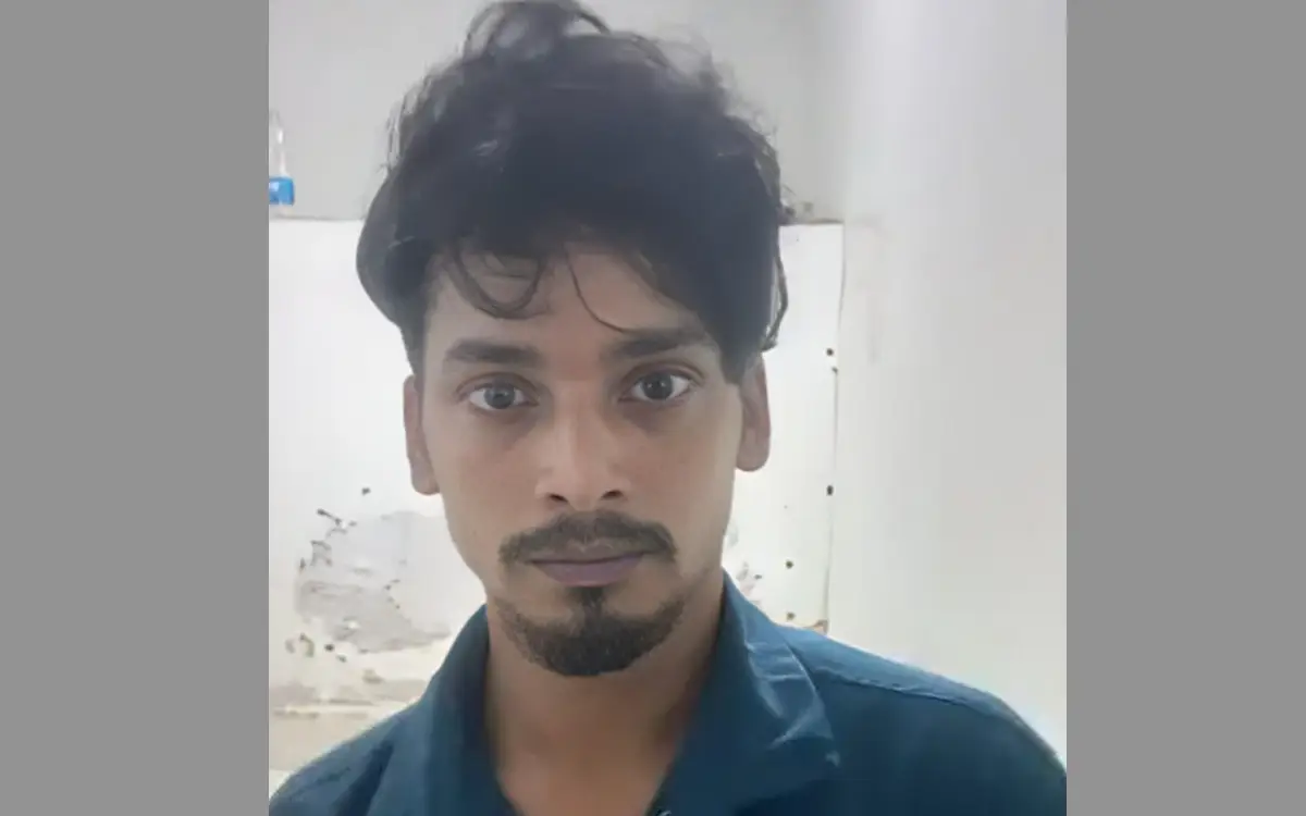 হালিশহরে সাংবাদিককে জিম্মি করে টাকা আদায়ের অভিযোগ, গ্রেপ্তার ‘ভেড়া সাইফুল’
