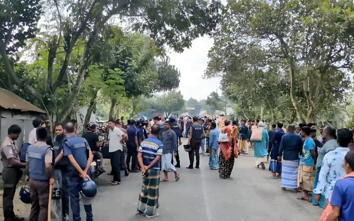 শেরপুরে মাইকিং করে দুই গ্রামবাসীর সংঘর্ষ, পুলিশসহ আহত ১০