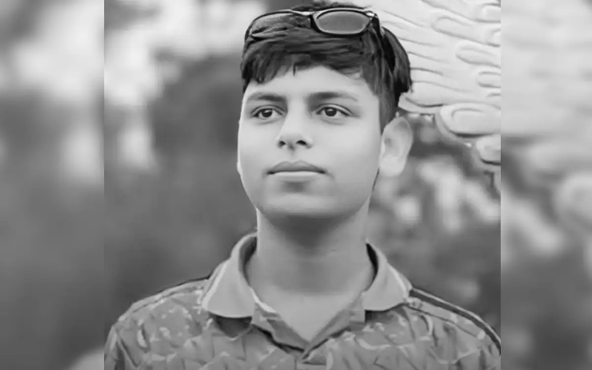 শেরপুরে সংসার ভাঙার জেরে কলেজছাত্রের আত্মহত্যা