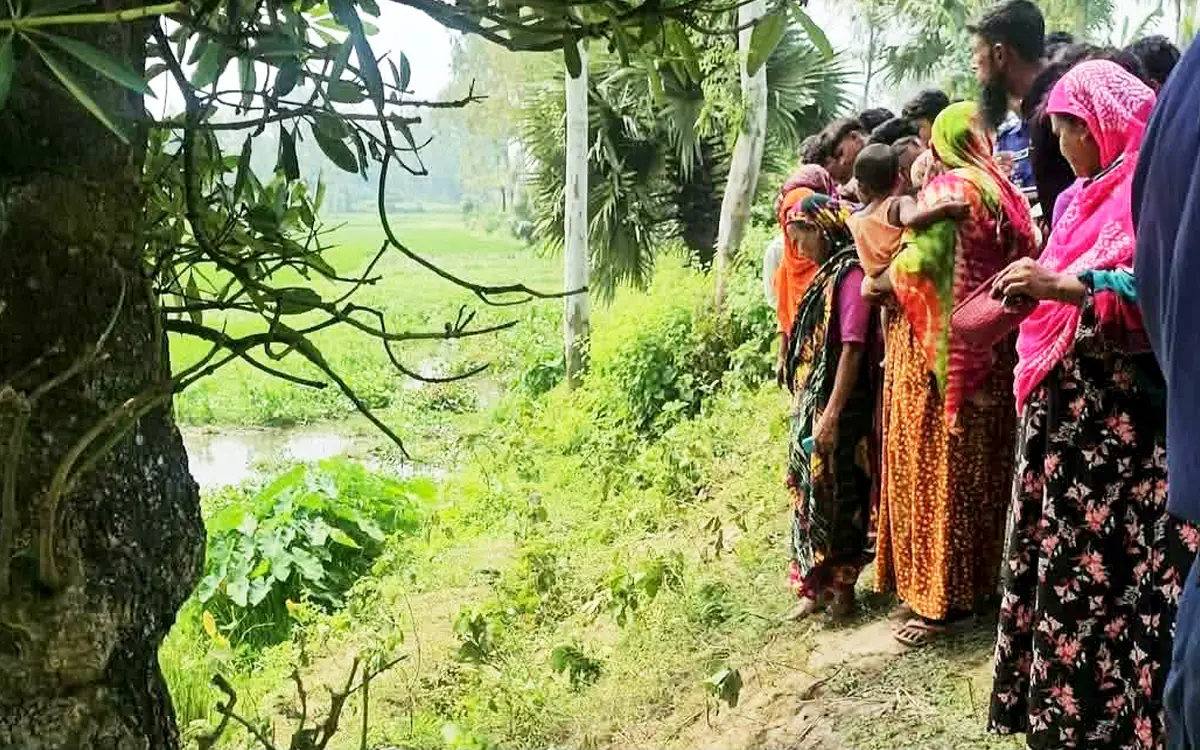 বগুড়ার সোনাতলায় ডোবা থেকে কিশোর অটোরিকশাচালকের মরদেহ উদ্ধার