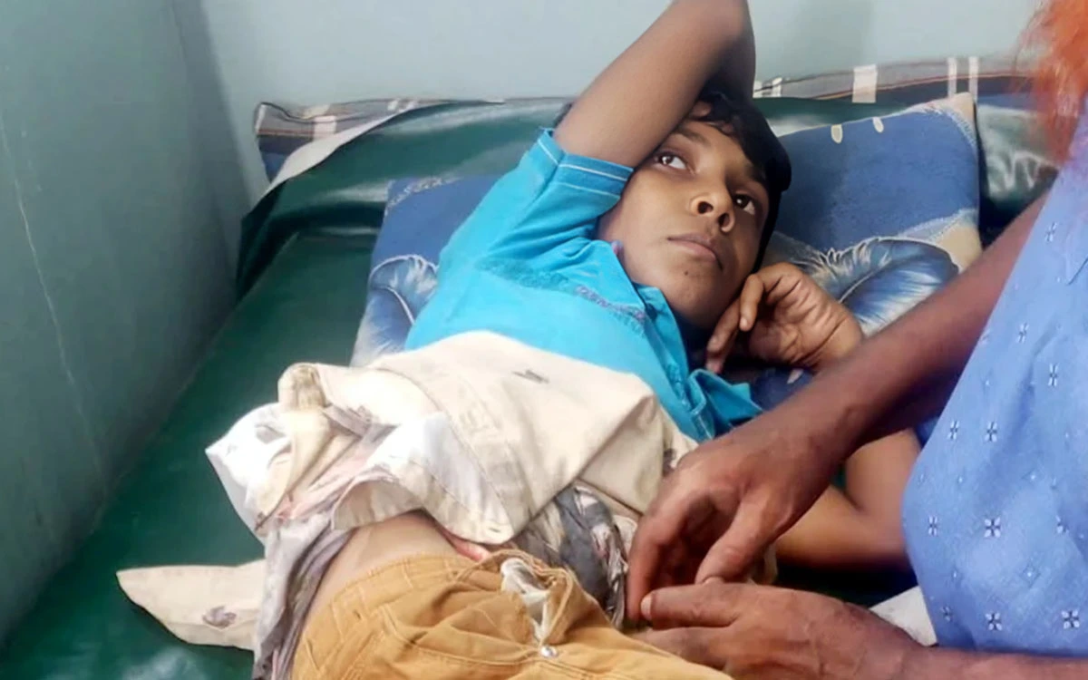 টেকনাফে বসতঘরে ঢুকে গুলি, গুলিবিদ্ধ ১২ বছরের শিশু